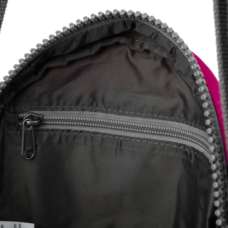 ROKA Kreativer Abfall Paddington B Plum / Candy Einheitsgröße Recycelter Nylonbeutel