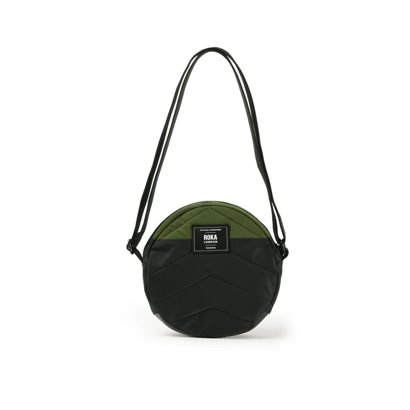 ROKA Kreativer Abfall Paddington B Schwarz / Avocado Kleine Tasche aus recyceltem Nylon