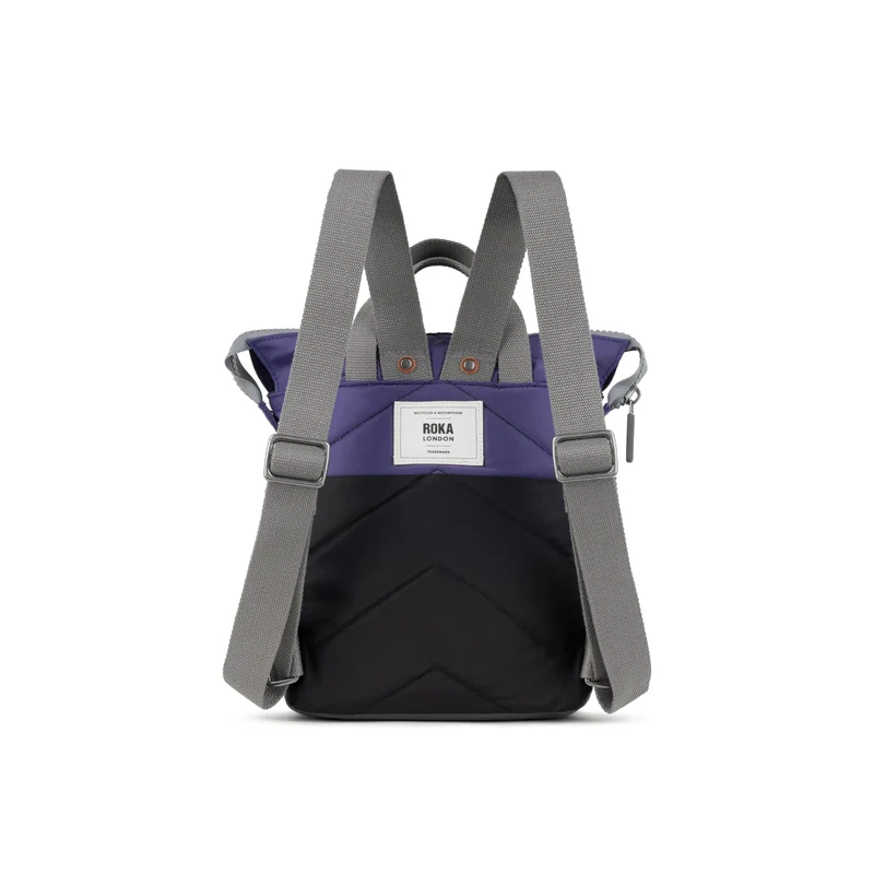 ROKA Kreativer Abfall Bantry B Schwarz / Mulberry Kleine Tasche aus recyceltem Nylon