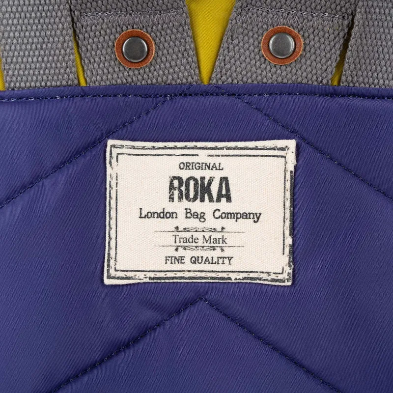 ROKA Kreativer Abfall Bantry B Kleine Tasche aus recyceltem Nylon, Edition 3