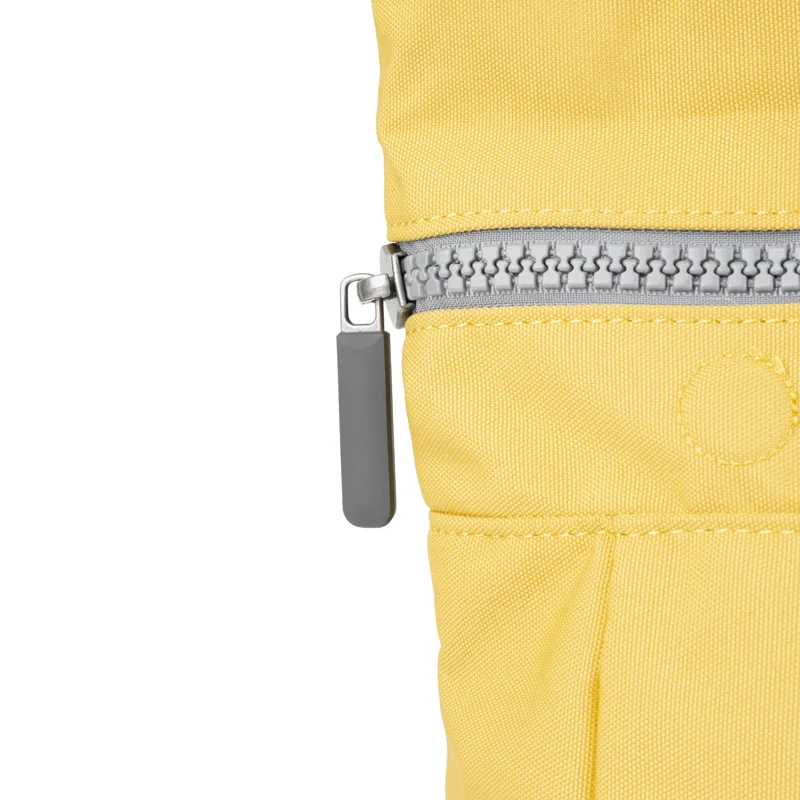 ROKA Kreativer Abfall Canfield B Imperial Lila/Bambus Mittelgroße Tasche aus recyceltem Canvas