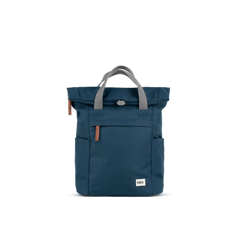 ROKA Finchley Eine kleine Tasche aus recyceltem Canvas von Pacific