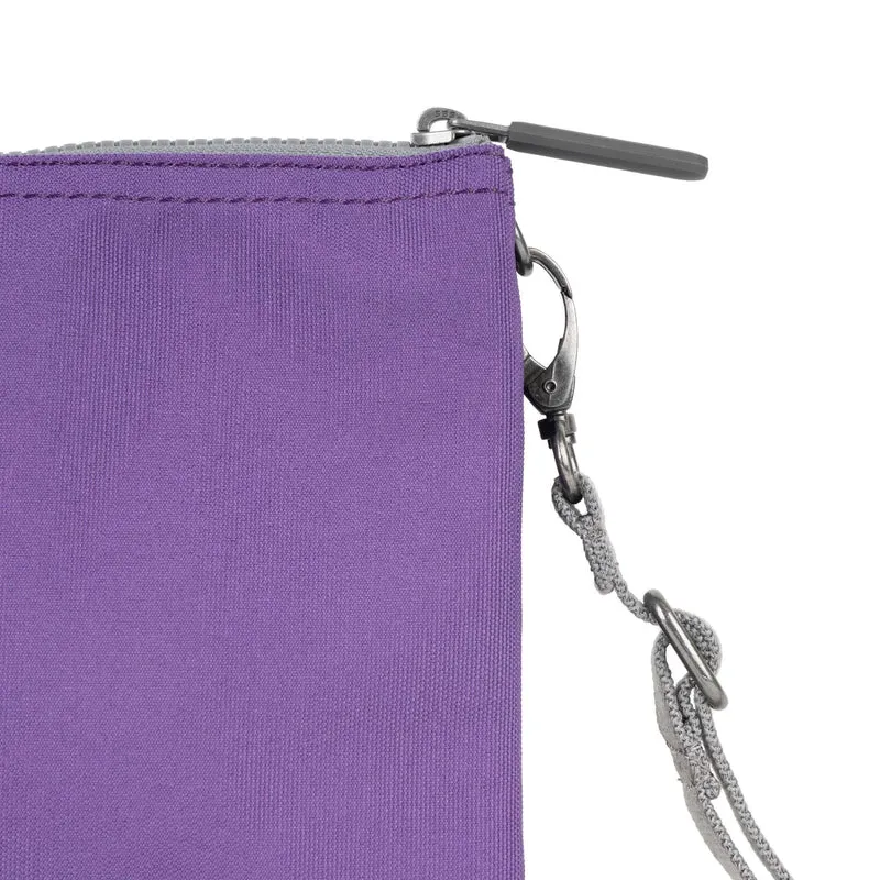 ROKA Carnaby Crossbody-Tasche aus recyceltem Canvas, Imperial Purple XL