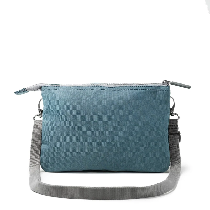 ROKA Carnaby Crossbody Airforce XL Tasche aus recyceltem Canvas