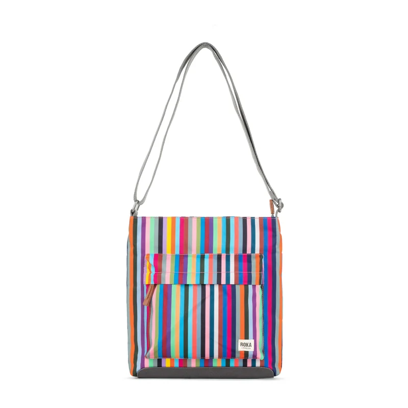 ROKA Kennington B Multi Stripe Medium Tasche aus recyceltem Canvas