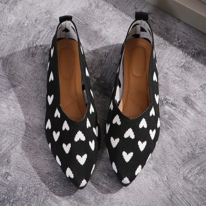 Damen Ballerinas Herzmuster Spitz