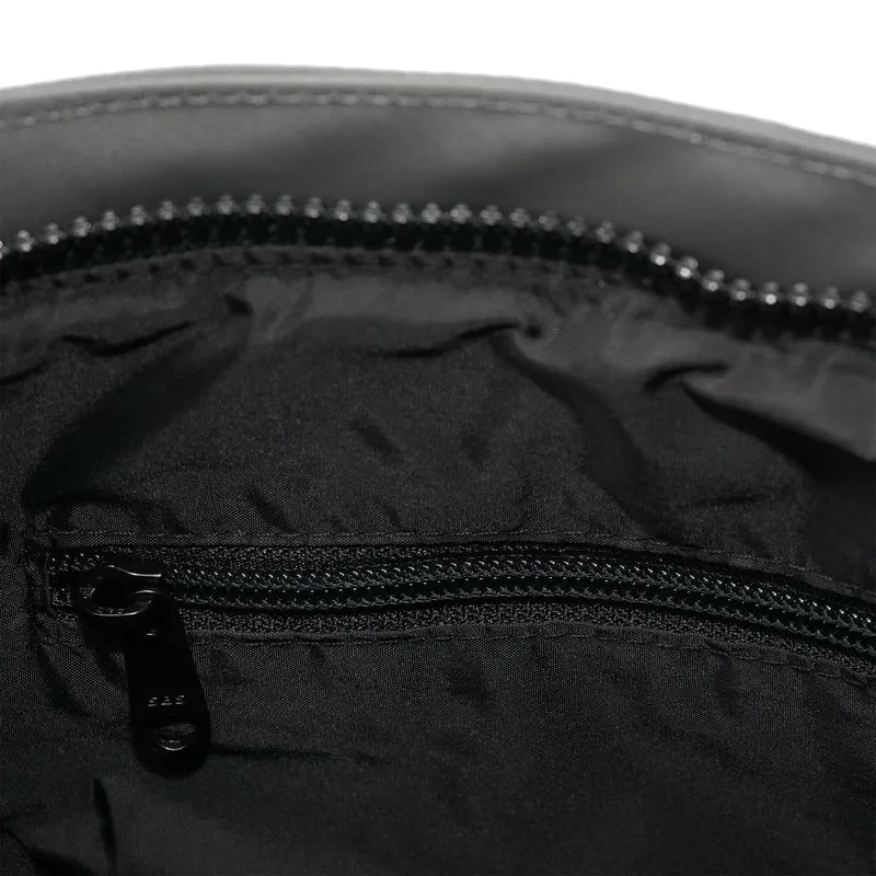 ROKA Kreativer Abfall Kennington Schwarzer/Graphitfarbener mittelgroßer Beutel aus recyceltem Nylon