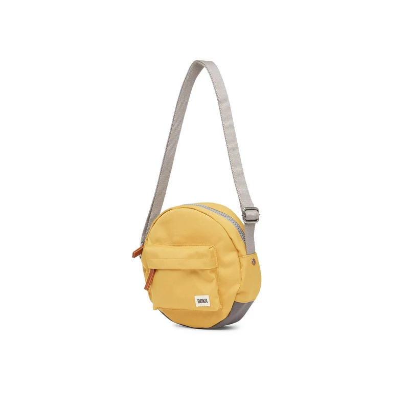 ROKA Paddington B Flax Kleine Tasche aus recyceltem Canvas