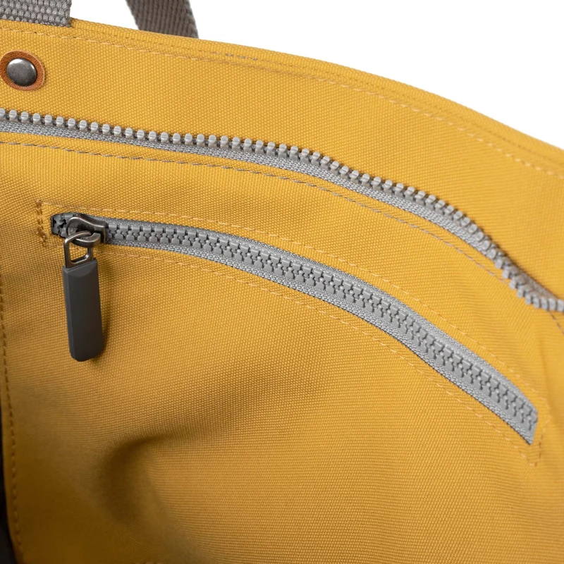 ROKA Trafalgar B Flax recycelte Canvas-Tasche