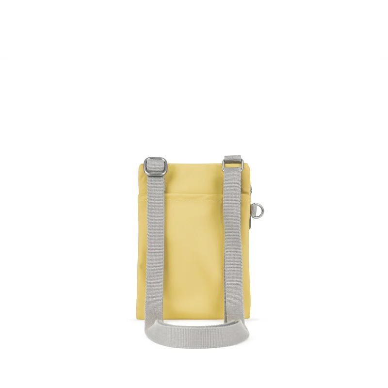 ROKA Chelsea Tasche aus recyceltem Bambus-Nylon