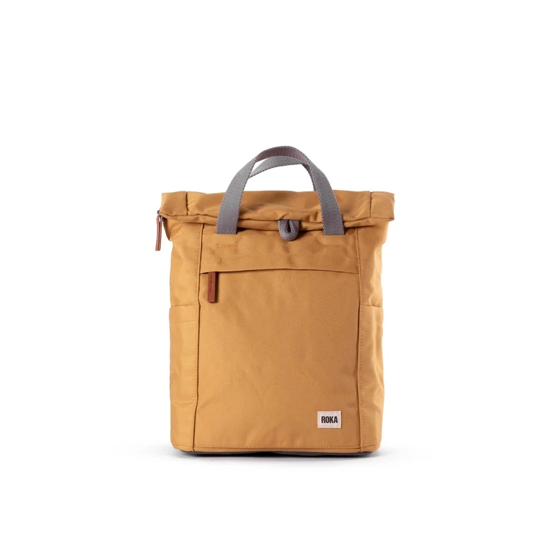 ROKA Finchley Eine kleine Tasche aus recyceltem Leinenstoff von Flax