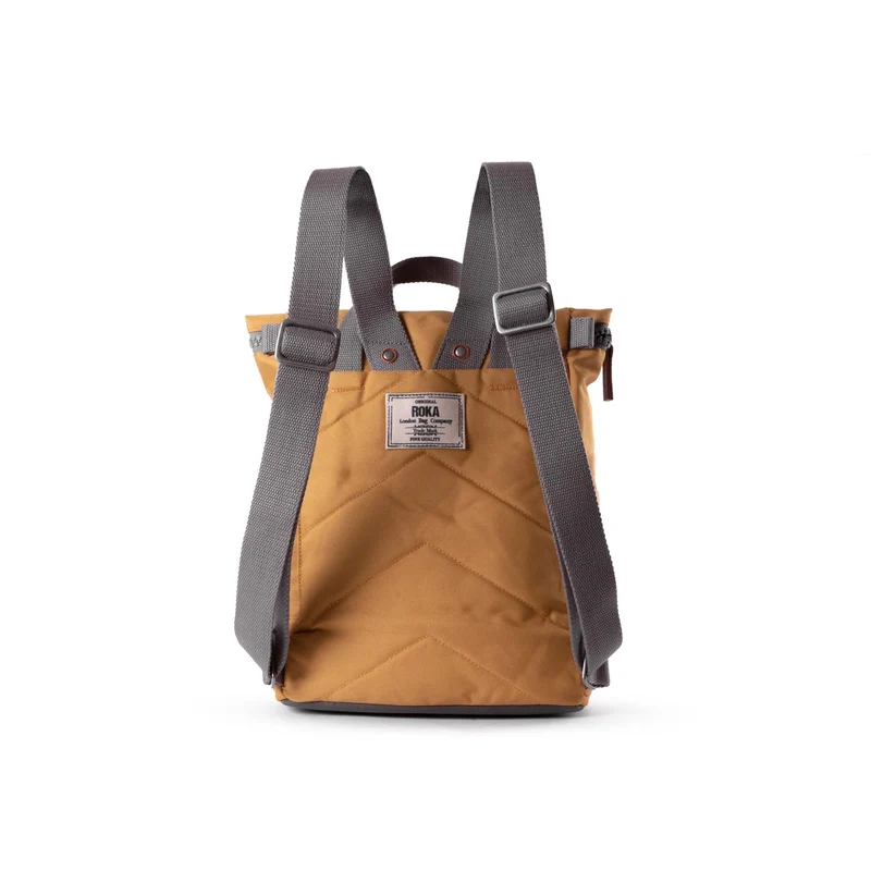 ROKA Finchley Eine kleine Tasche aus recyceltem Leinenstoff von Flax