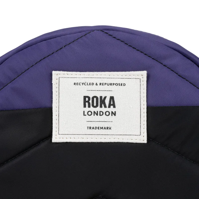 ROKA Kreativer Abfall Paddington B Schwarz / Mulberry Kleine Tasche aus recyceltem Nylon