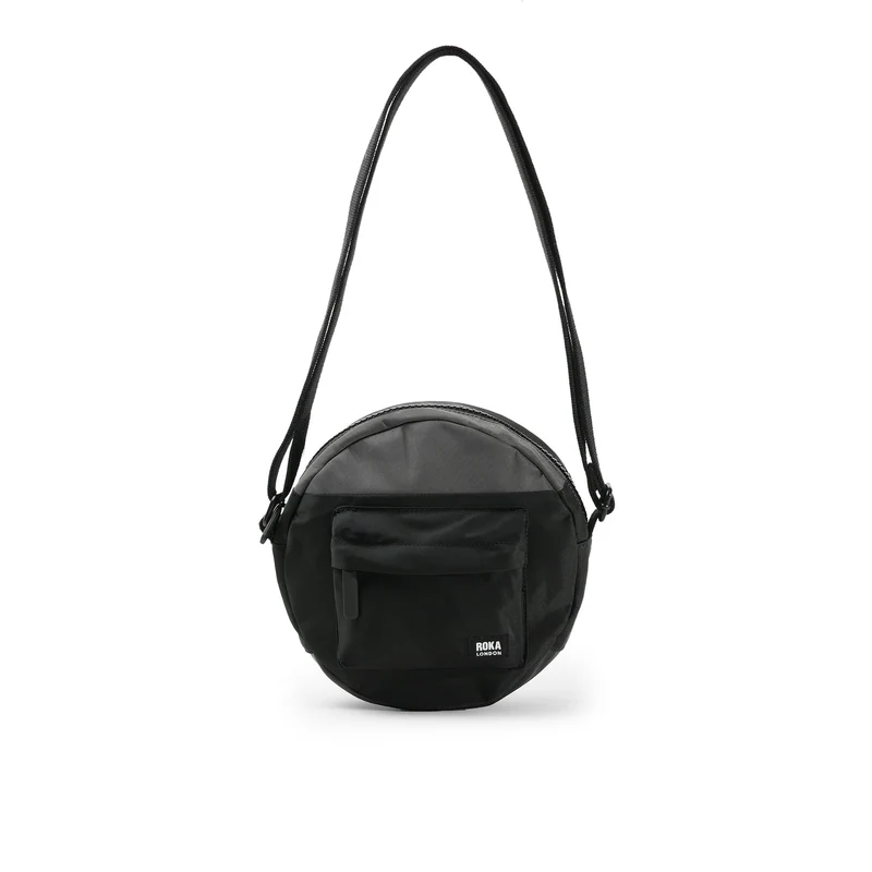 ROKA Kreativer Abfall Paddington B Schwarz / Graphit Kleine Tasche aus recyceltem Nylon