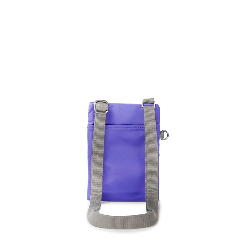 ROKA Chelsea Einfache lila Tasche aus recyceltem Nylon