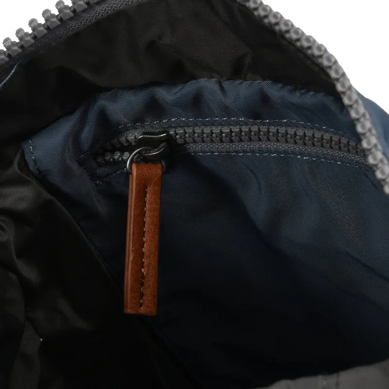 ROKA Canfield B Smoke Kleiner Beutel aus recyceltem Nylon