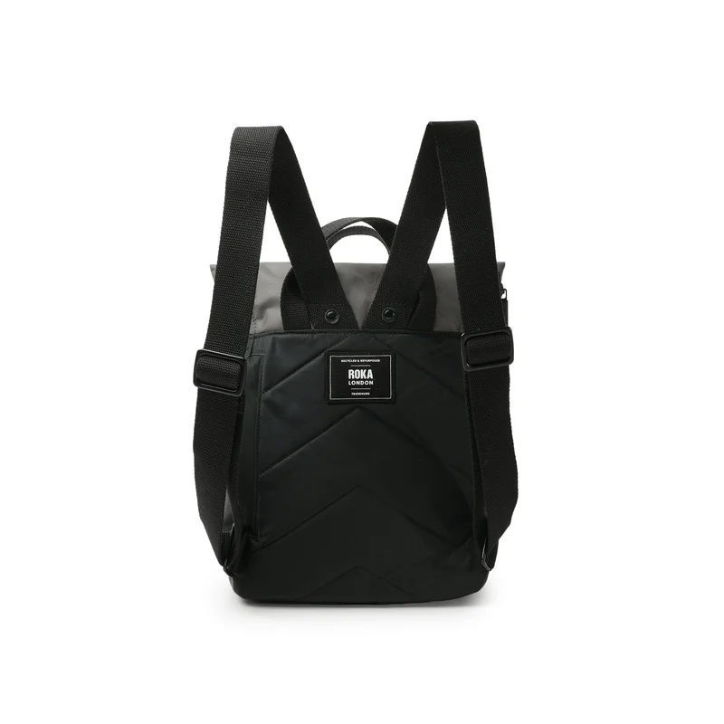 ROKA Kreativer Abfall Canfield B Schwarz / Graphit Kleine Tasche aus recyceltem Nylon