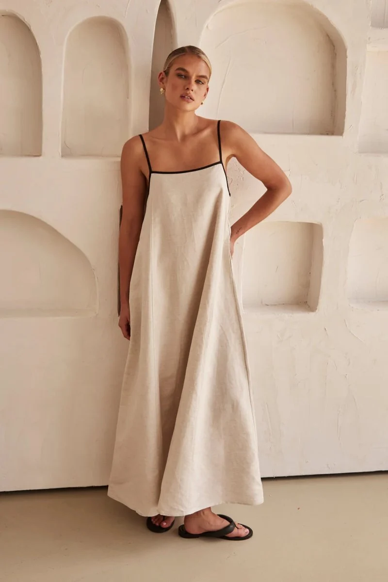 Elegantes Sommer langes Kleid mit Spaghettiträgern