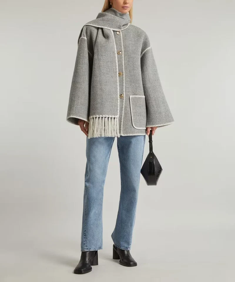 Kurze Wickeljacke mit Schalkragen