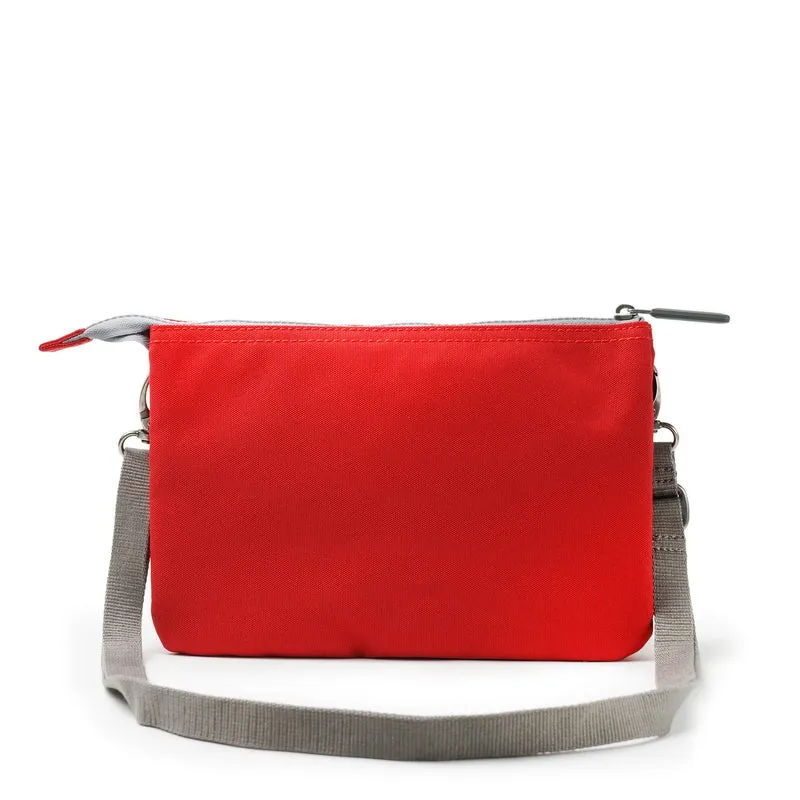 ROKA Carnaby Crossbody-Tasche aus recyceltem Canvas, Marsrot, XL