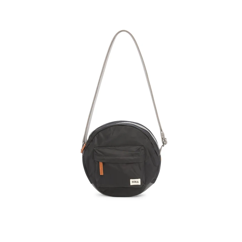 ROKA Paddington B Schwarze kleine Tasche aus recyceltem Nylon