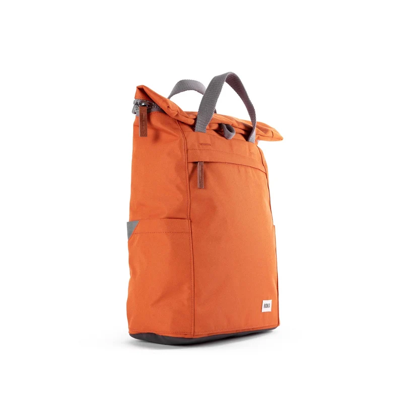 ROKA Finchley Eine mittelgroße Tasche aus recyceltem Canvas in Atomic Orange