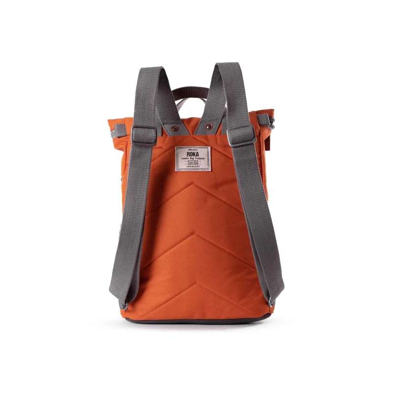 ROKA Finchley Eine mittelgroße Tasche aus recyceltem Canvas in Atomic Orange