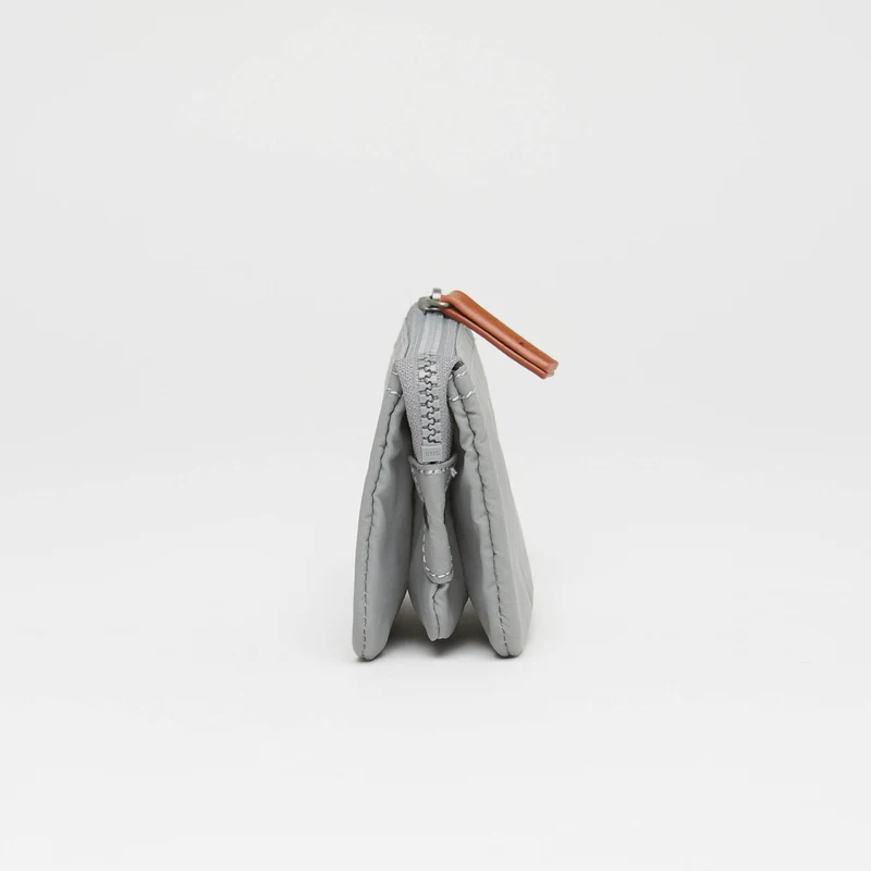 ROKA Carnaby Kleine graue Handtasche