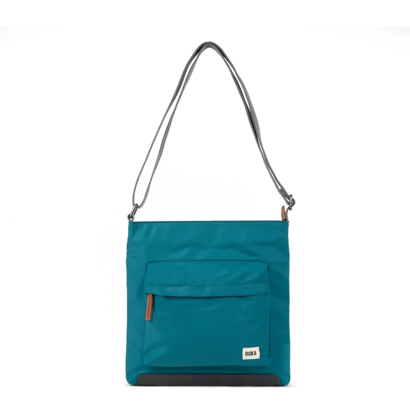 ROKA Kennington B Marine Medium Tasche aus recyceltem Nylon