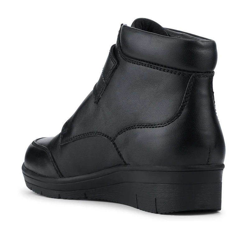 Leather Water Resistant Ankle Boots - DDIN42002 / 328 264 - Black