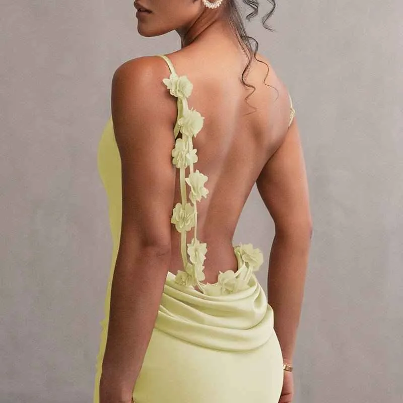 Amélie – Rückenfreies Maxikleid mit floraler Verzierung