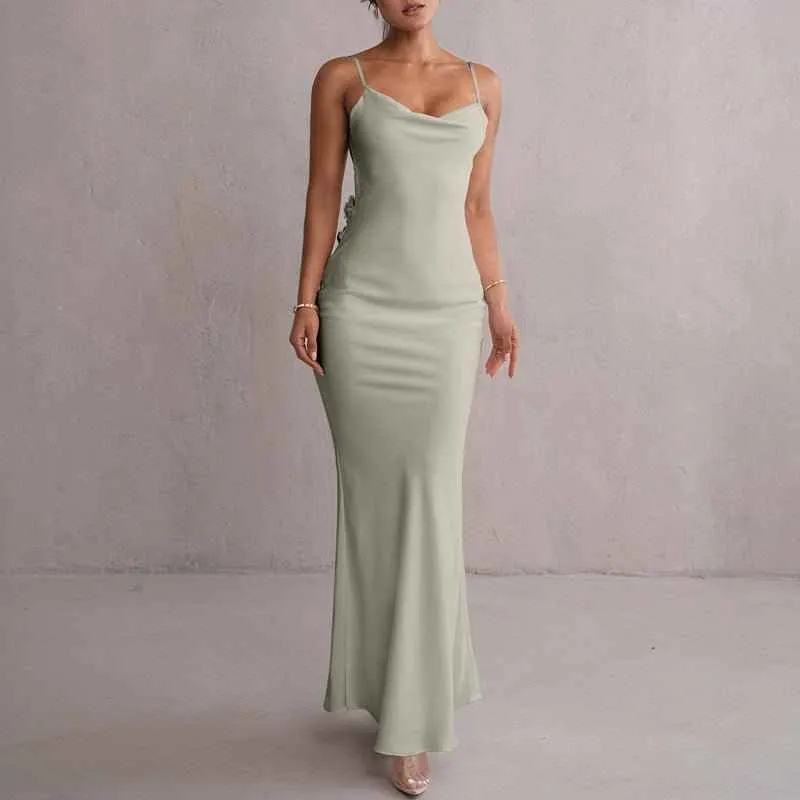 Amélie – Rückenfreies Maxikleid mit floraler Verzierung