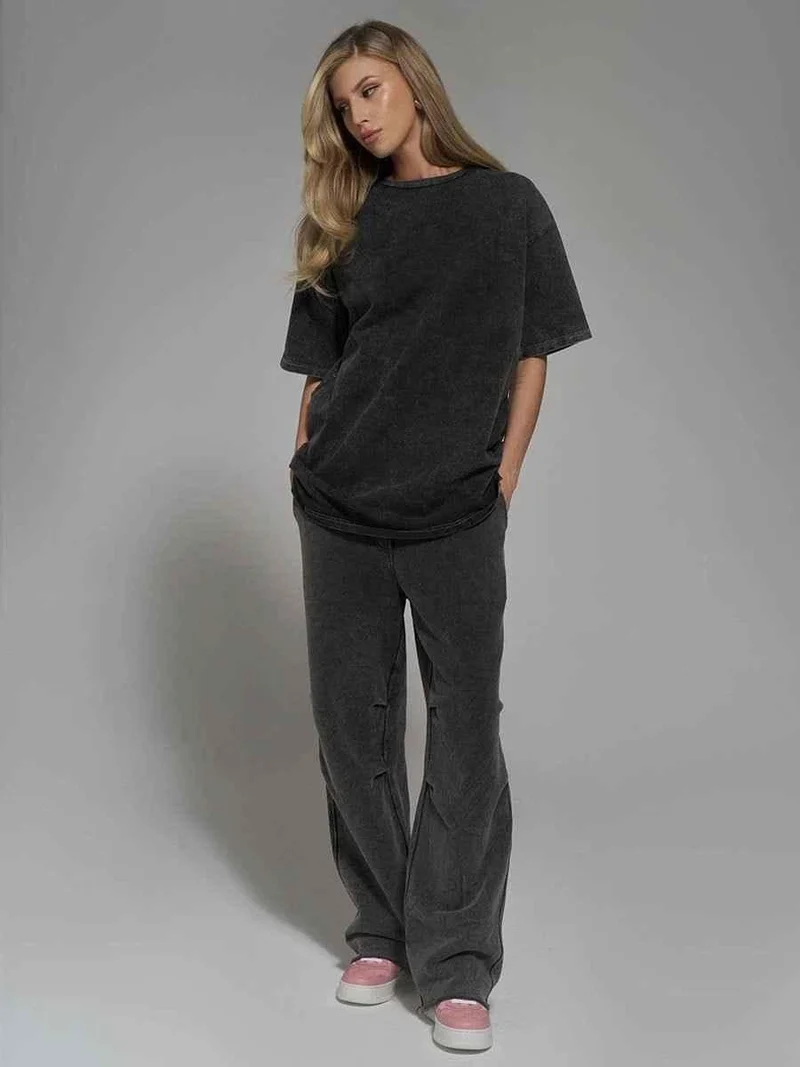 Liv – Oversized Acid-Wash T-Shirt in Unisex Fit mit Vintage-Look