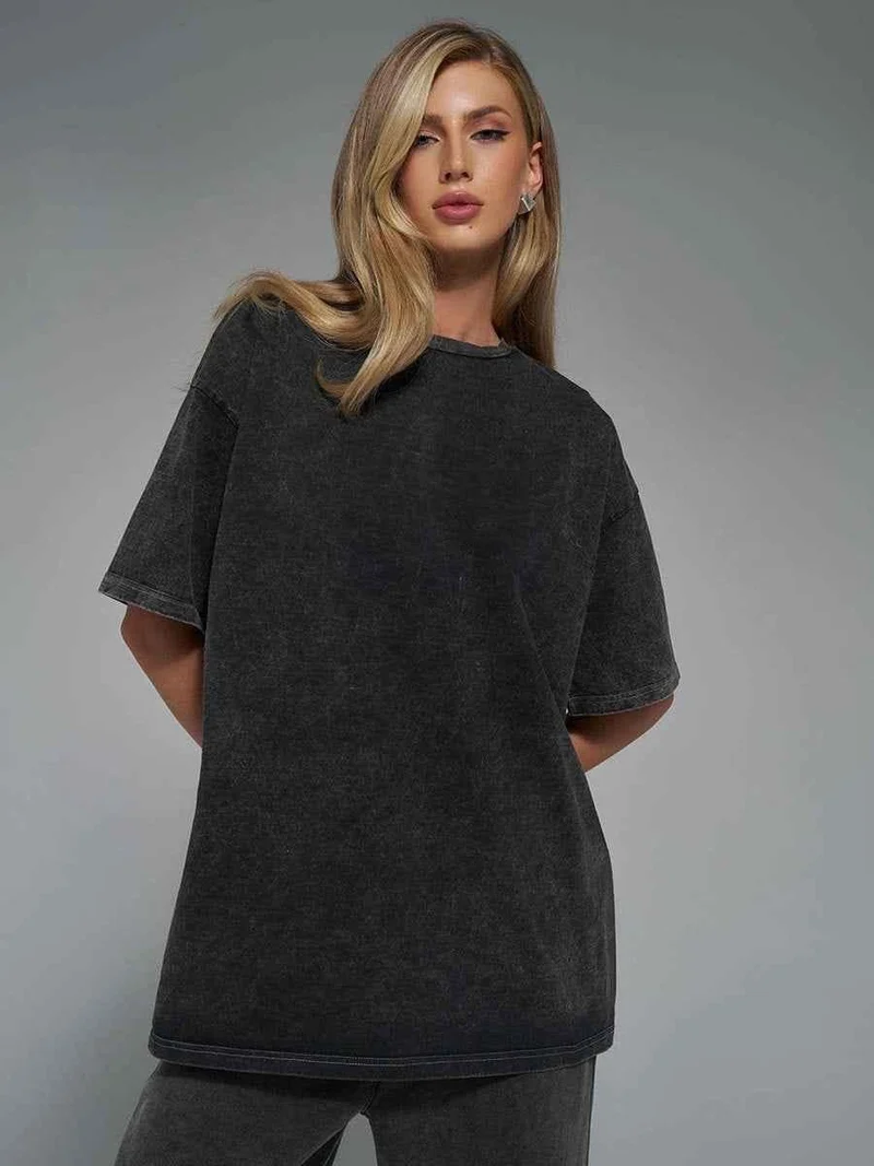 Liv – Oversized Acid-Wash T-Shirt in Unisex Fit mit Vintage-Look