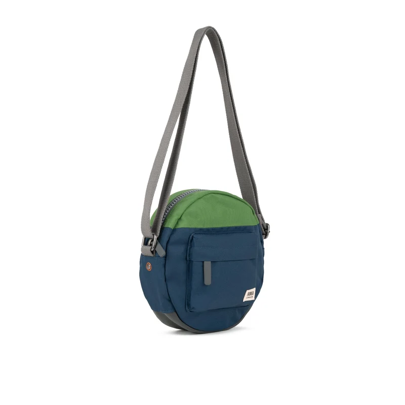 ROKA Kreativer Abfall Paddington B Tiefblaue / Laubgrüne Tasche aus recyceltem Canvas