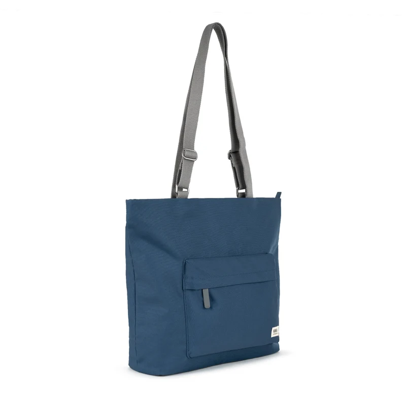 ROKA Trafalgar B Deep Blue Tasche aus recyceltem Canvas
