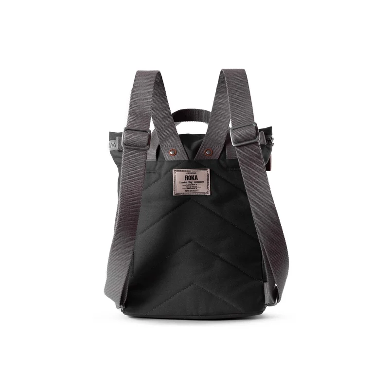 ROKA Finchley Eine kleine Tasche aus recyceltem Canvas mit Kohlenstoffanteil