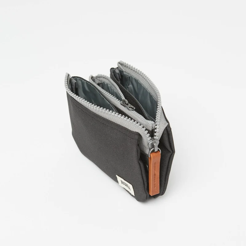 ROKA Carnaby Kleine nachhaltige Aschetasche