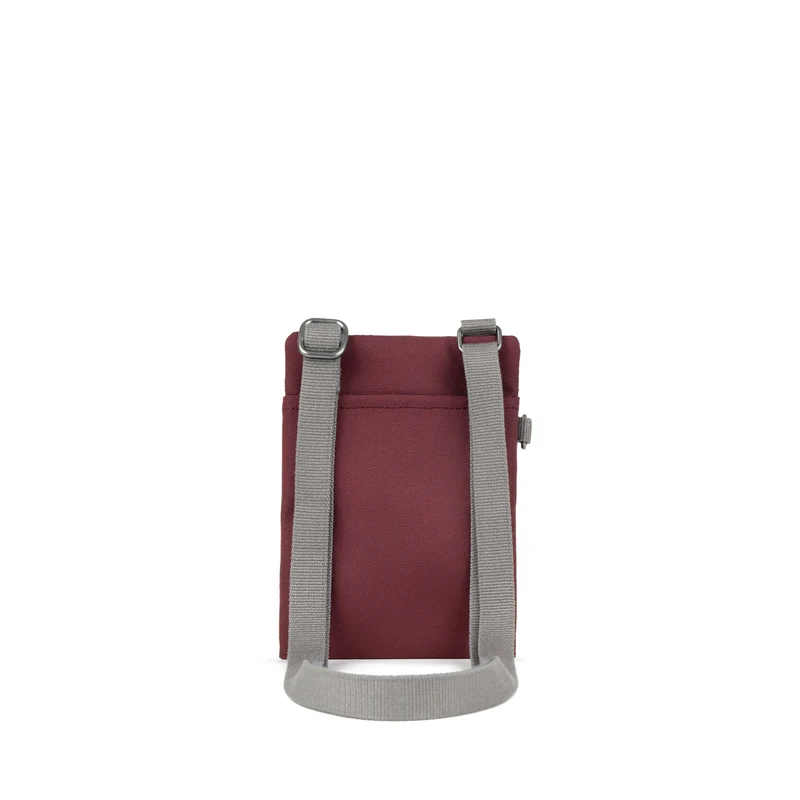 ROKA Chelsea Zinfandel Tasche aus recyceltem Canvas