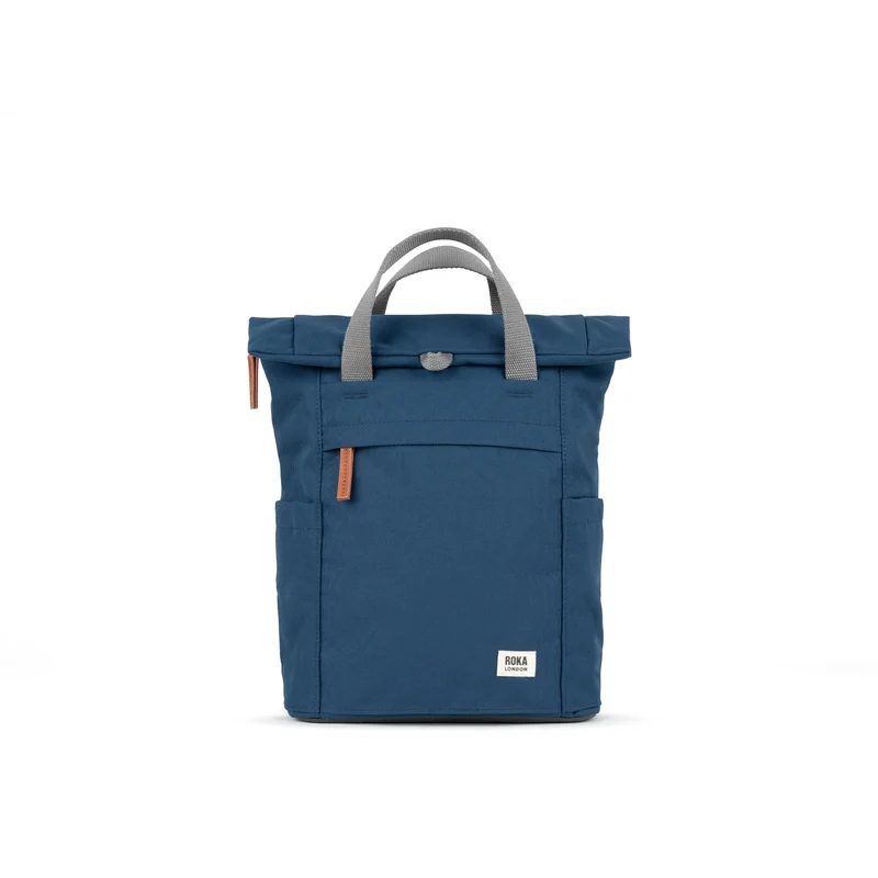 ROKA Finchley Eine mittelgroße Tasche aus recyceltem, dunkelblauem Canvas