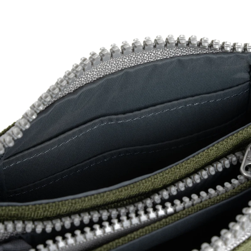 ROKA Carnaby Kleine, nachhaltige Moostasche aus Canvas