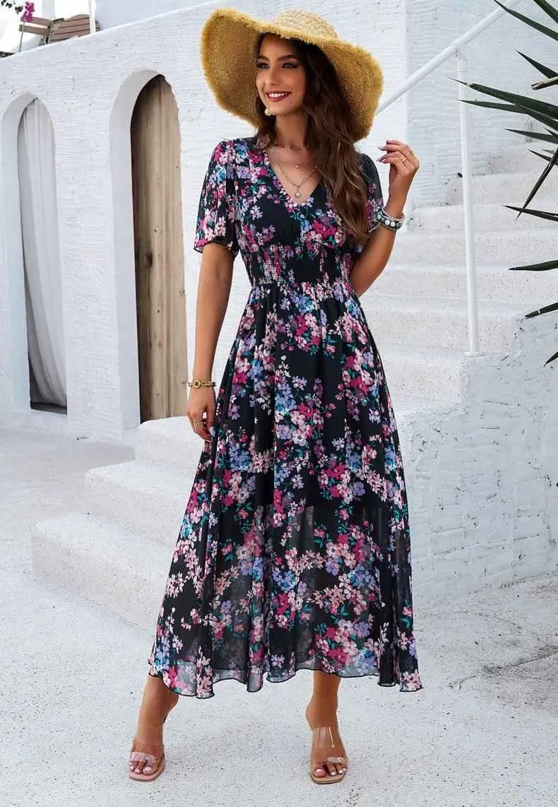 Liliana – Boho Maxikleid mit Blumenprint, V-Ausschnitt & Smoktaille