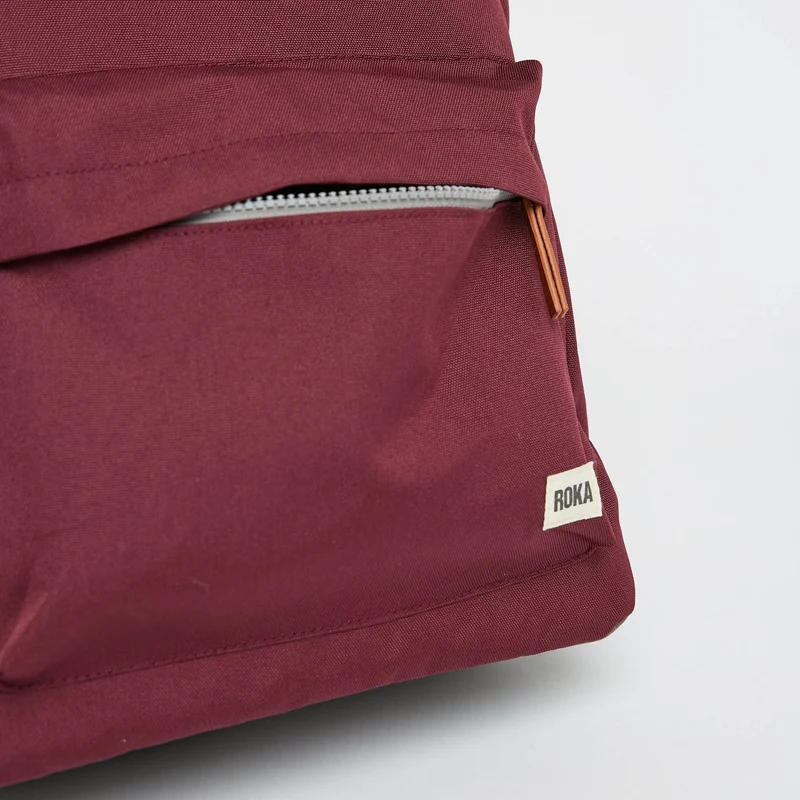 ROKA Bantry B Sienna Kleine Tasche aus recyceltem Canvas