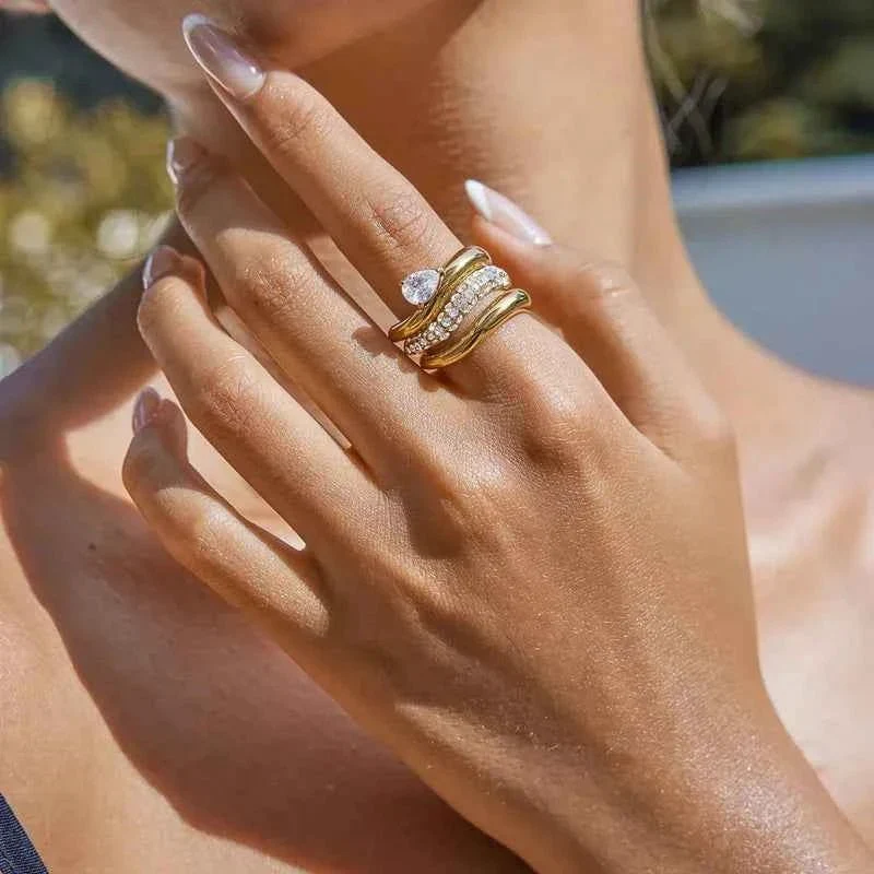 Verlobungsring Tropfenform Gold