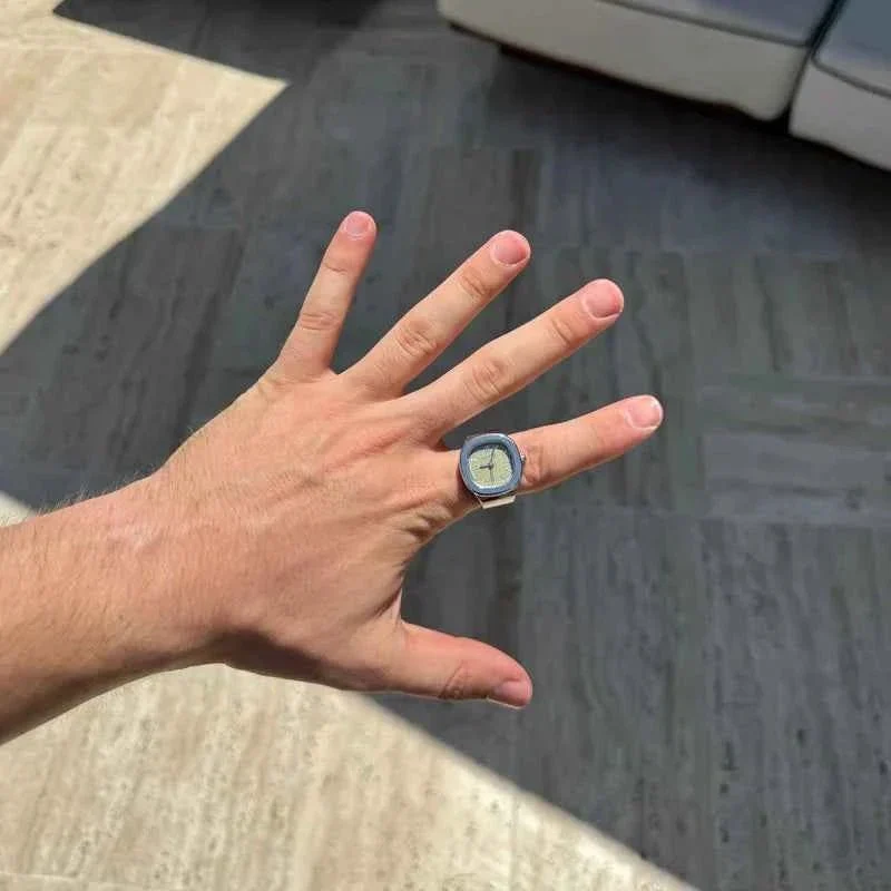 Elegante Touch Ringuhr