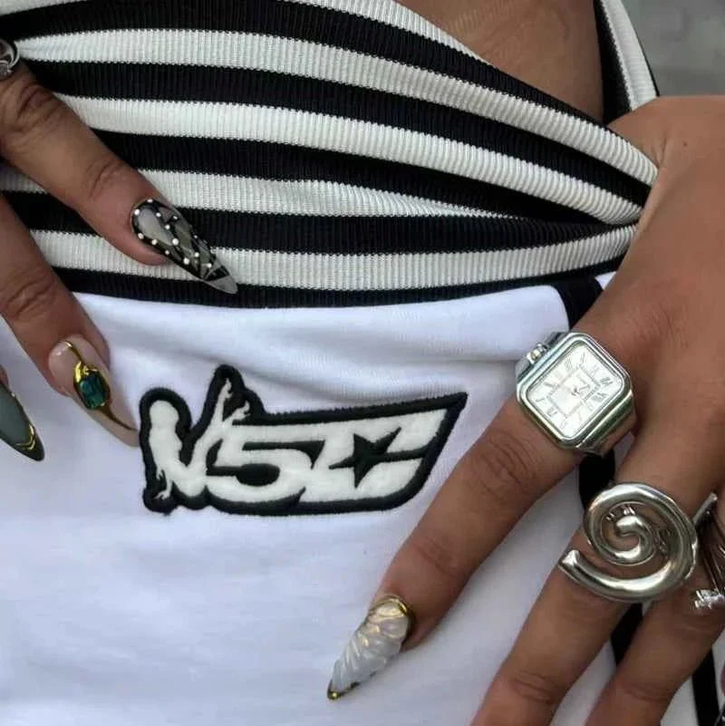 Zeitloser Charme Ringuhr