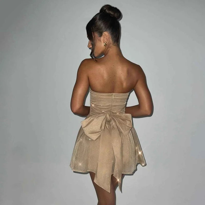 Mira – Glitzerndes, schulterfreies Tüll-Minikleid mit Schleifendetail
