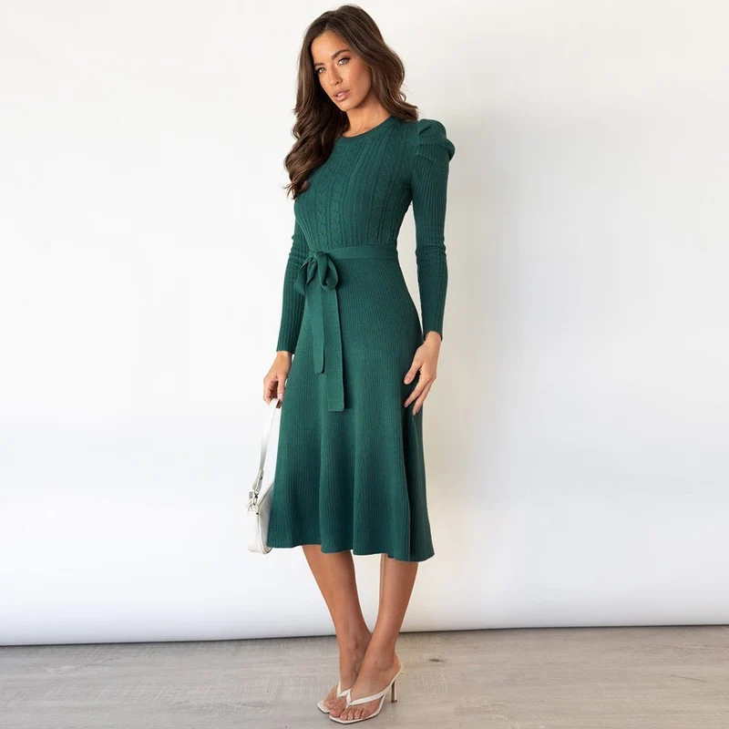 Nora – Feinstrick-Kleid mit Taillengürtel und Strukturmuster