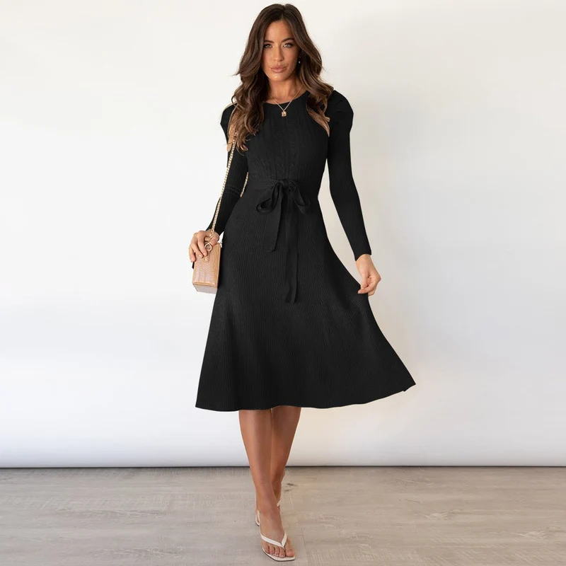 Nora – Feinstrick-Kleid mit Taillengürtel und Strukturmuster