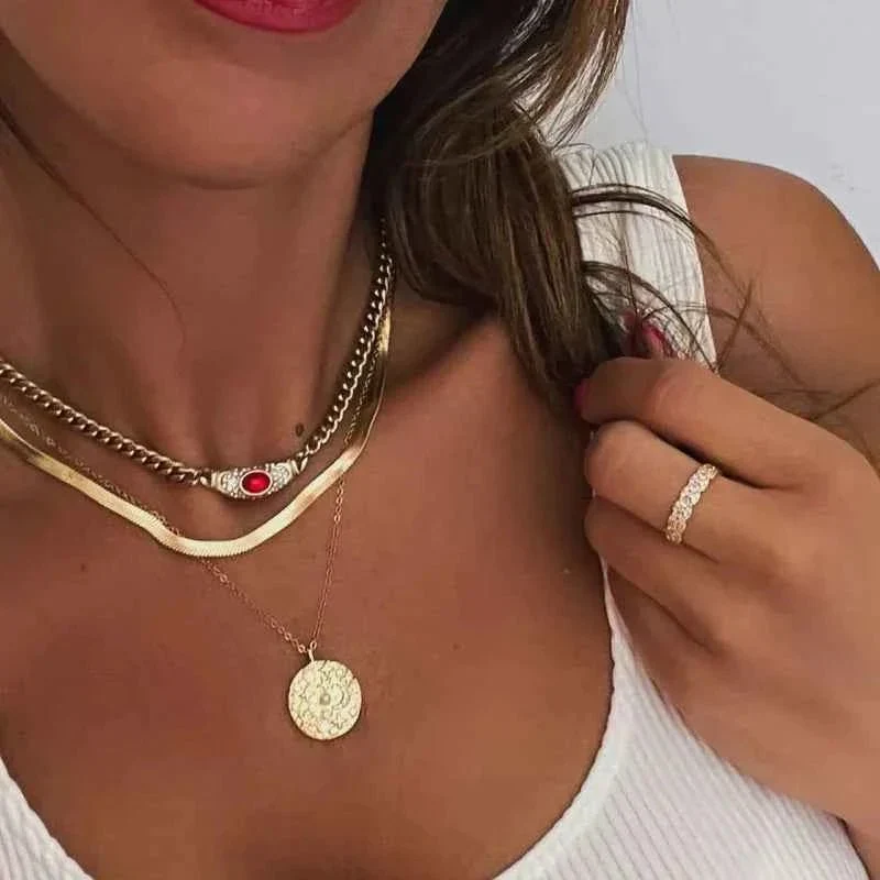Goldkette Mit Steinen